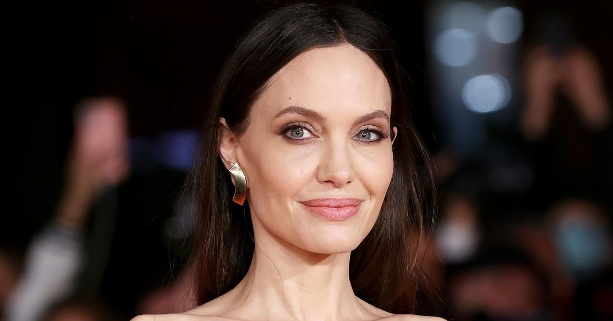 Angelina Jolie surge deslumbrante com os filhos em pré-estreia de Eternos